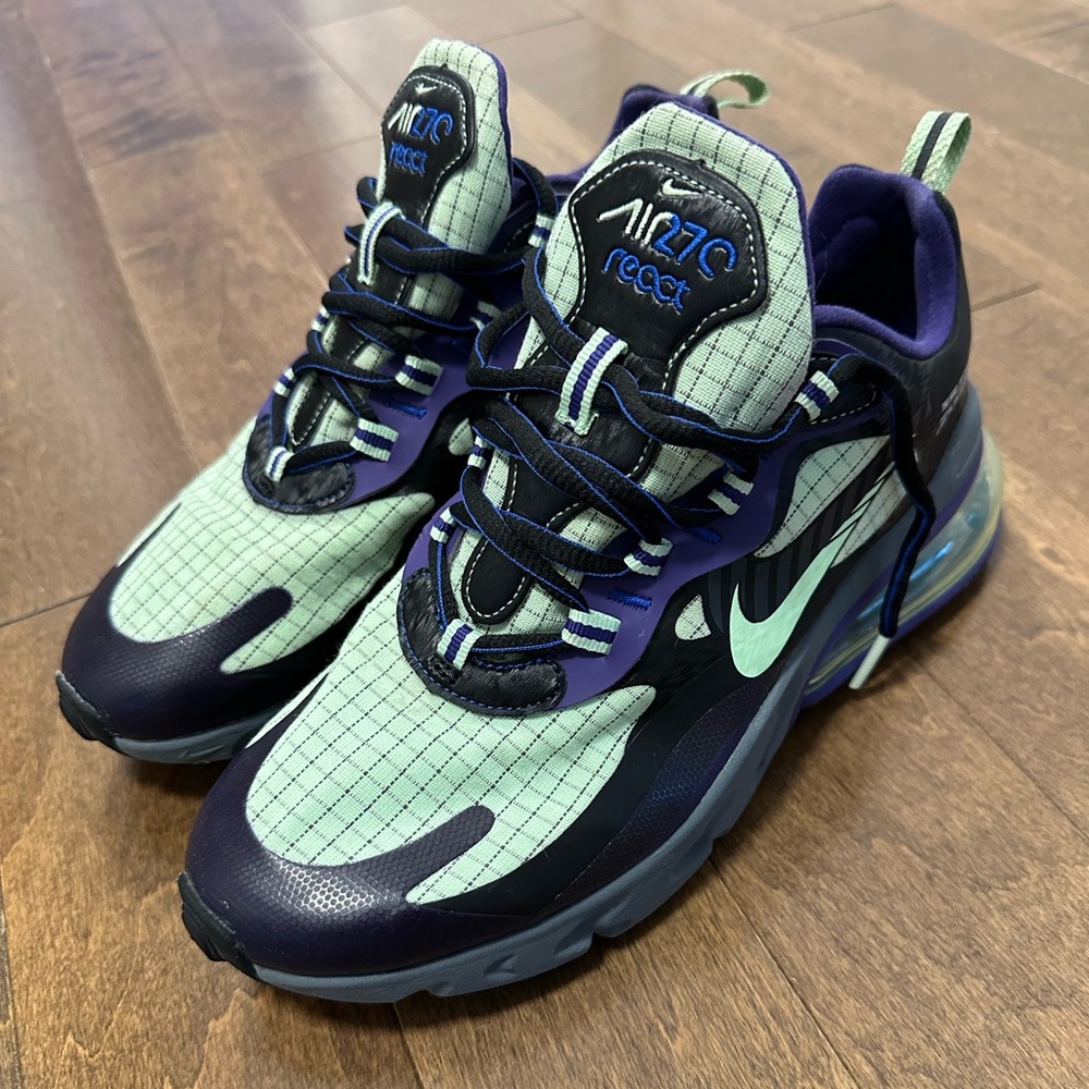 NIKE air max 270react.